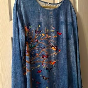 Blue with multi colored fllowers. 2xlLike new.. worn once